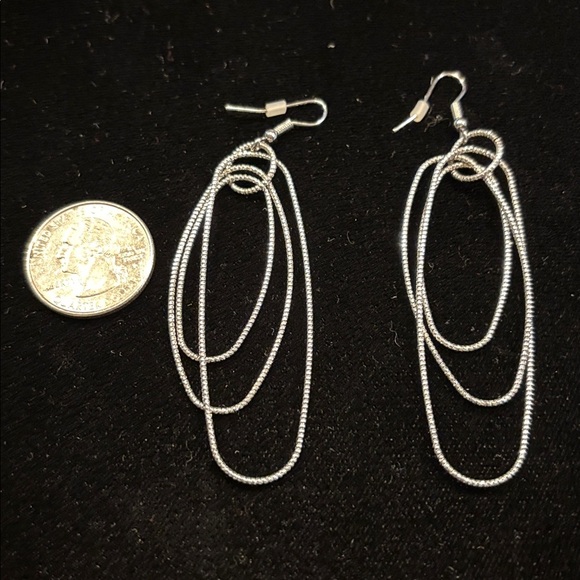 Elegant Silver Dangle Earrings - Picture 3 of 3